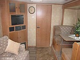 2010 Cruiser RV Viewfinder Photo #4