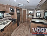 2016 Cruiser RV Viewfinder Signature Photo #7