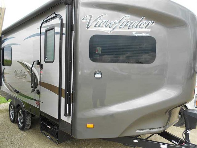 2015 Cruiser RV Viewfinder Signature Photo