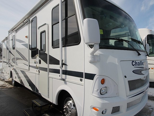 2008 Damon Challenger Photo