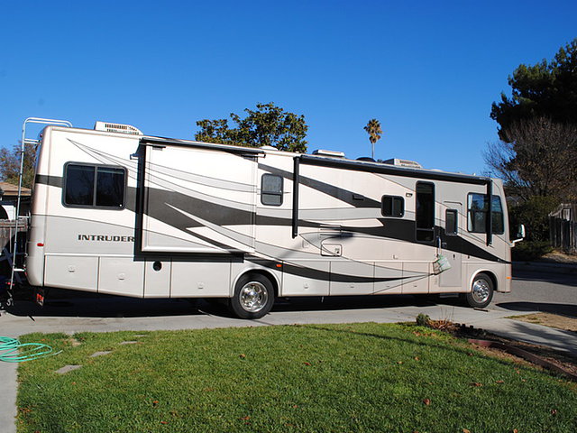 2007 Damon Intruder Photo