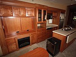 2007 DRV Mobile Suites Photo #7