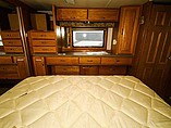 2004 DRV Mobile Suites Photo #16