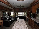 2015 DRV Mobile Suites Photo #9
