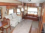 2010 DRV Mobile Suites Photo #18
