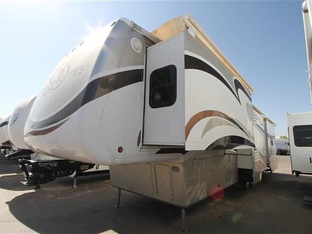 2010 DRV DRV Photo