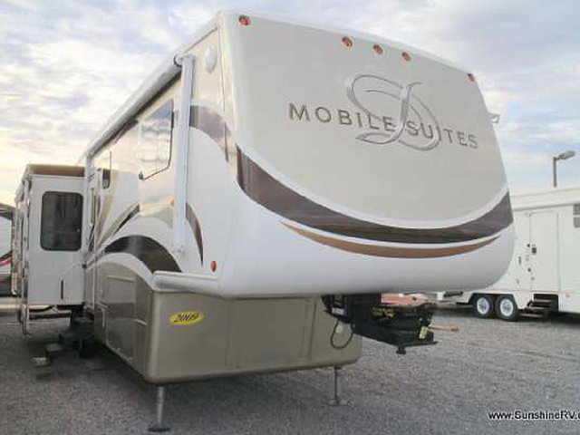 2009 DRV Mobile Suites Photo