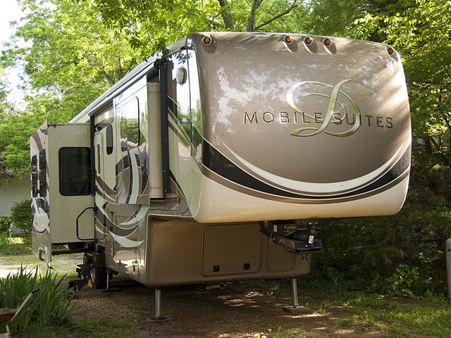 2014 DRV Mobile Suites Photo