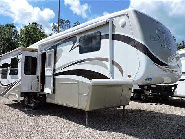 10 DRV Mobile Suites