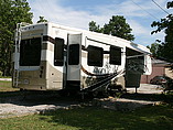2008 DRV Mobile Suites Photo #3