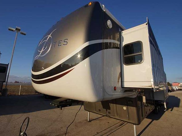2014 DRV Mobile Suites Photo