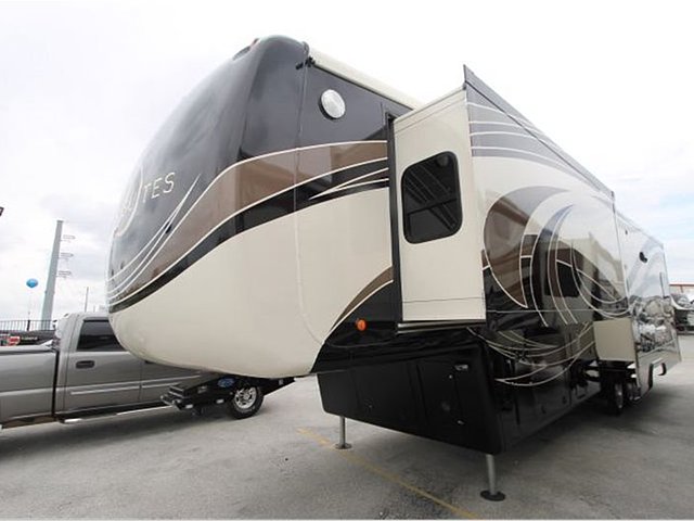 16 DRV Mobile Suites