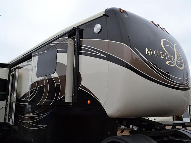 2015 DRV Mobile Suites Photo