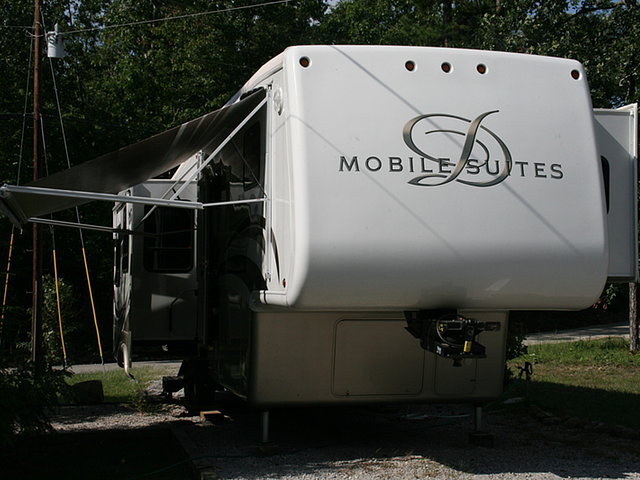 08 DRV Mobile Suites