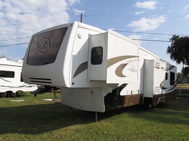 08 DRV Select Suites