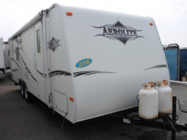 2006 Dutchmen Aerolite Photo