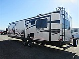 2016 Dutchmen Denali Photo #22