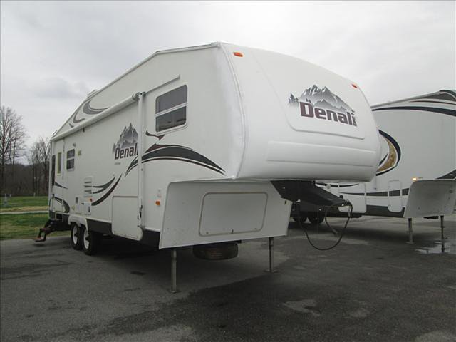 2005 Dutchmen Denali Photo