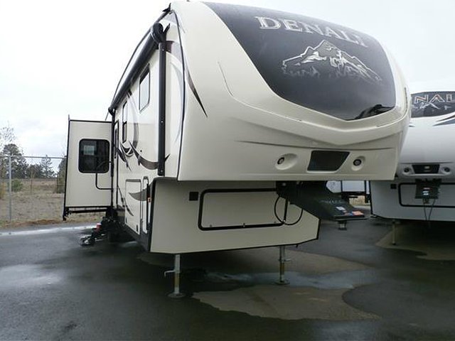 2016 Dutchmen Denali Photo