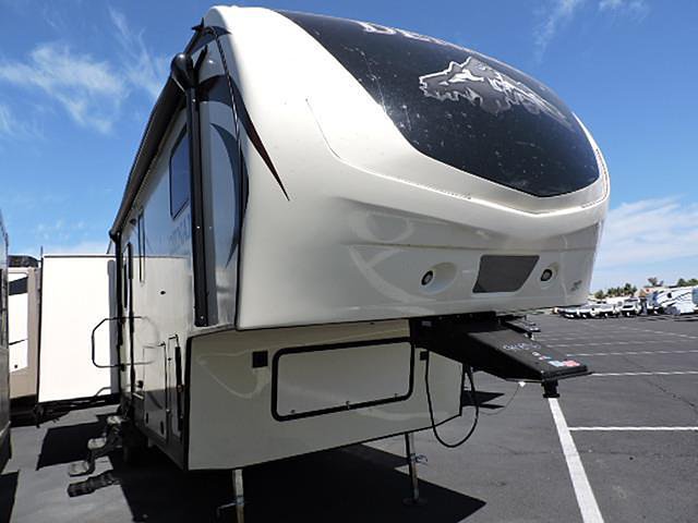2015 Dutchmen Denali Photo