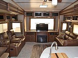 2015 Dutchmen Denali Photo #28