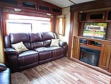 2015 Dutchmen Denali Photo #5