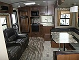 2015 Dutchmen Denali Lite Photo #12