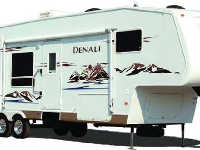 2006 Dutchmen Denali Photo