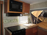 2010 Dutchmen Kodiak Photo #10
