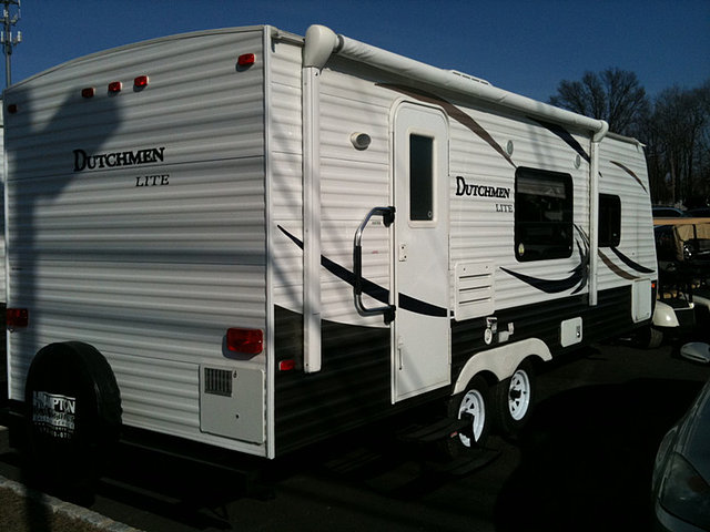 2010 Dutchmen Lite Photo