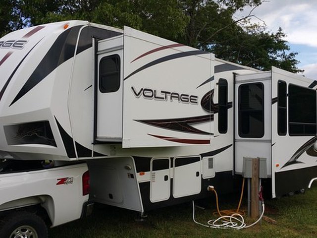 2011 Dutchmen Voltage Photo