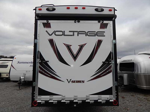 2015 Dutchmen Voltage Photo