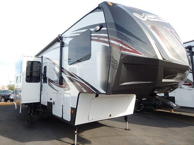 15 Dutchmen Voltage V-Series