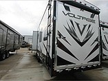 2016 Dutchmen Voltage V-Series Photo #3