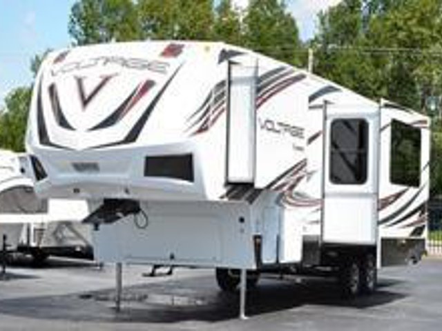 2014 Dutchmen Voltage V-Series Photo
