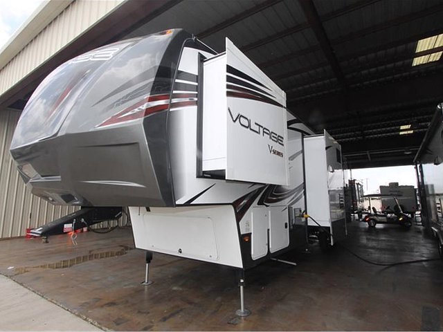 2015 Dutchmen Voltage V-Series Photo