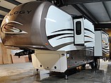 2014 Dynamax Trilogy Touring Photo #4