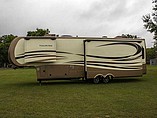 2014 Dynamax Trilogy Touring Photo #5
