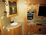 2005 Fleetwood Photo #38