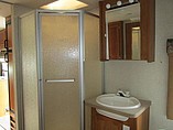 2005 Fleetwood Photo #22