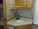 2006 Fleetwood American Revolution Photo #12