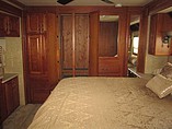2005 Fleetwood American Tradition Photo #22