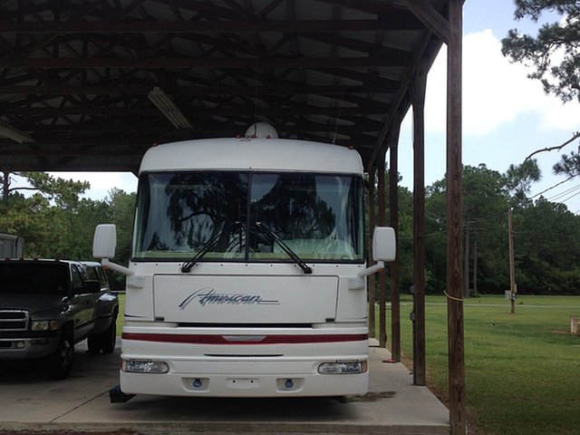 2000 Fleetwood American Tradition Photo