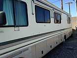 1995 Fleetwood Bounder Photo #2