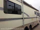 1997 Fleetwood Bounder Photo #2