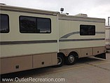 1997 Fleetwood Bounder Photo #7