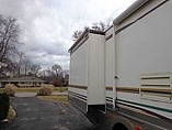 2000 Fleetwood Bounder Photo #3