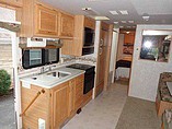 2000 Fleetwood Bounder Photo #9
