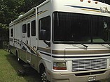 2002 Fleetwood Bounder Photo #7