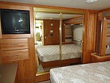 2003 Fleetwood Bounder Photo #13